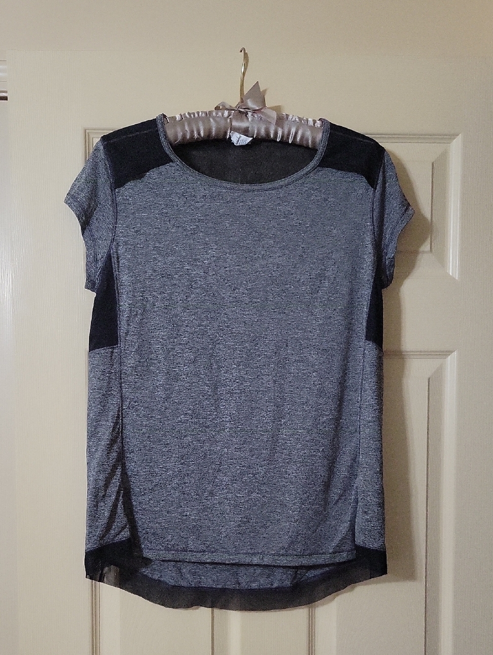 Women’s Activewear Heather Gray Short Sleeve Tee with Black Accent